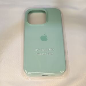 Apple iPhone 16 Pro Case - Light Green Silicone